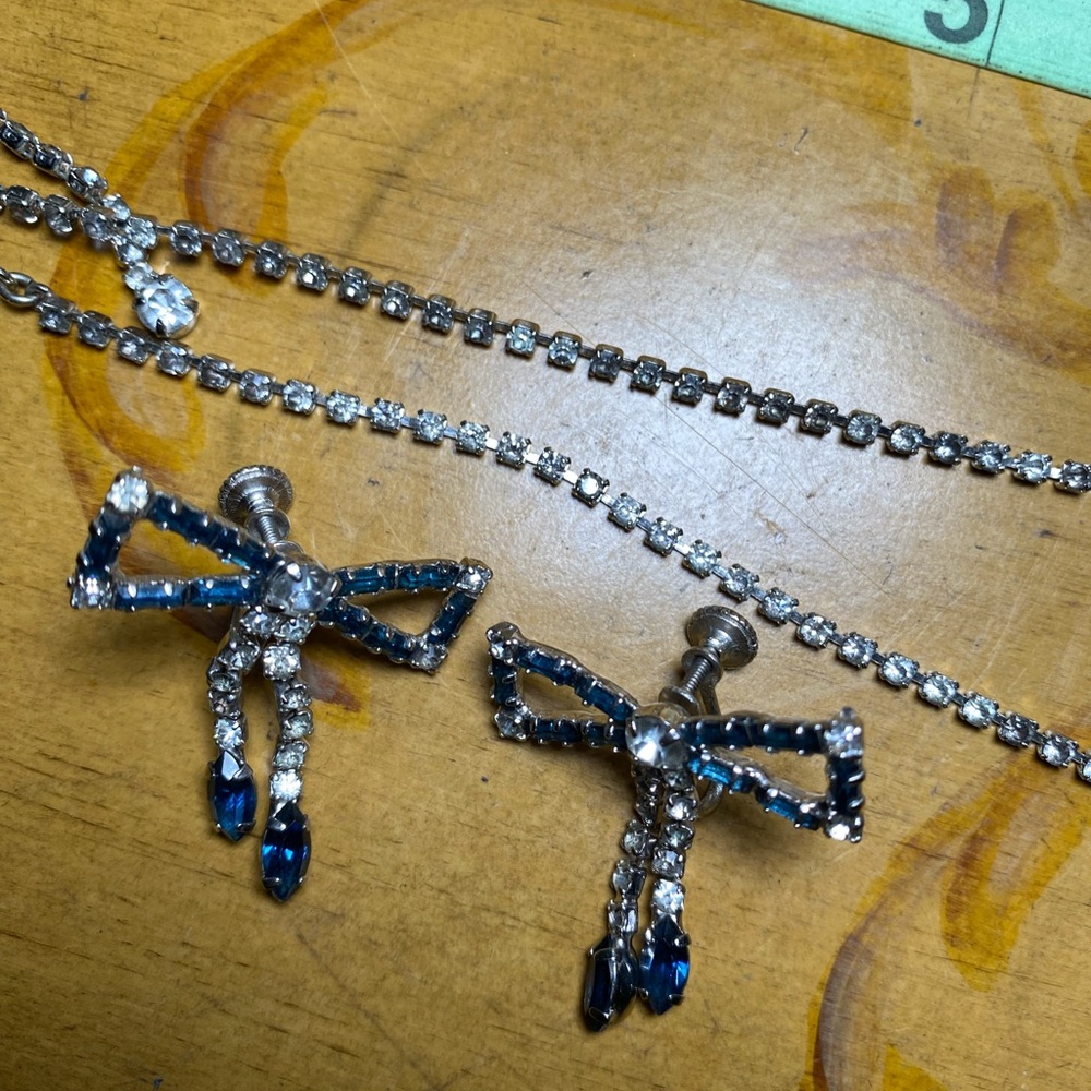 Vintage rhinestone Necklace and Earring Set - Picture 6 of 7